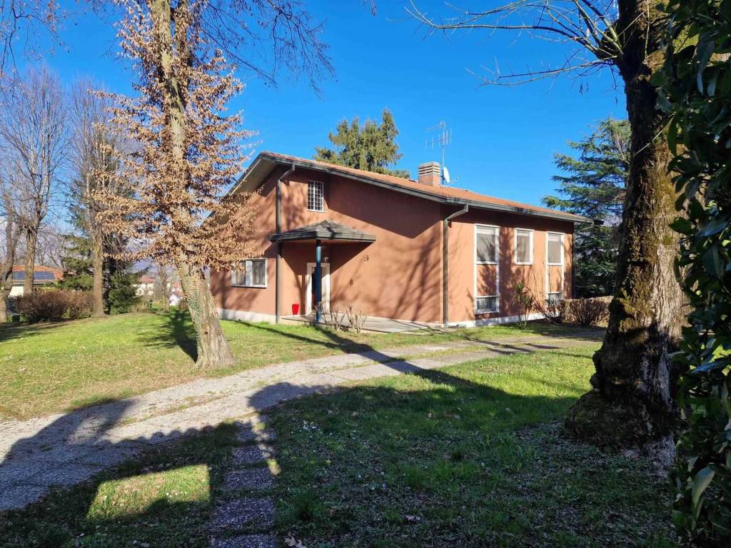 Villa a Garbagnate monastero in Via Carlo Fumagalli - Foto 2