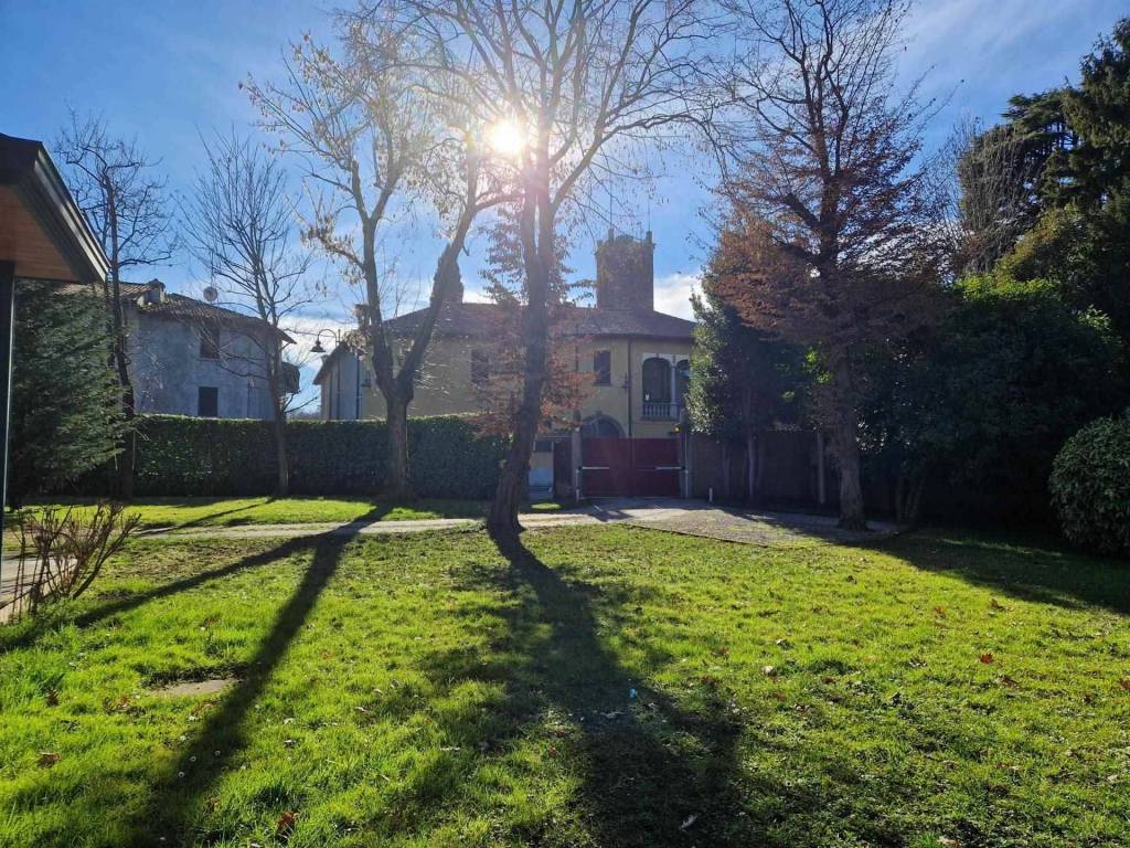 Villa a Garbagnate monastero in Via Carlo Fumagalli - Foto 3