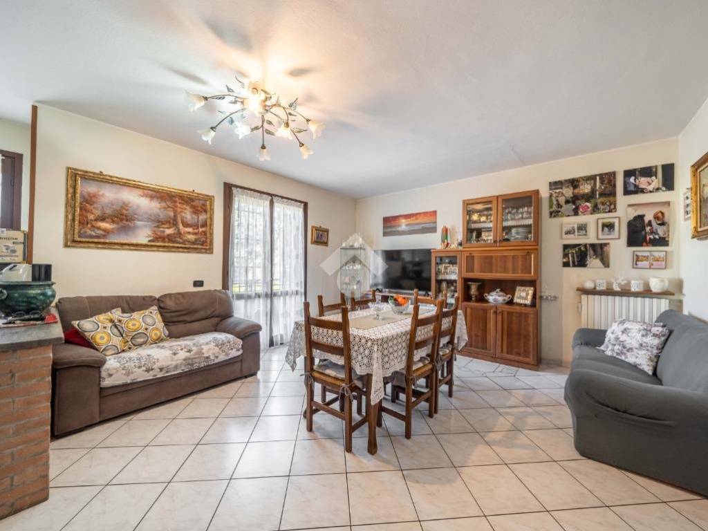 Appartamento a Reggio emilia in VIA OVIDIO, 1 - Foto 4