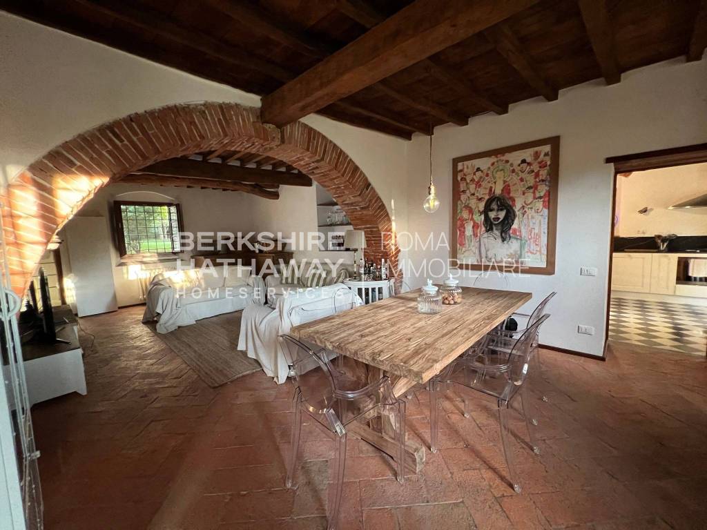 Villa a Pietrasanta in Via Valdicastello Carducci - Foto 4