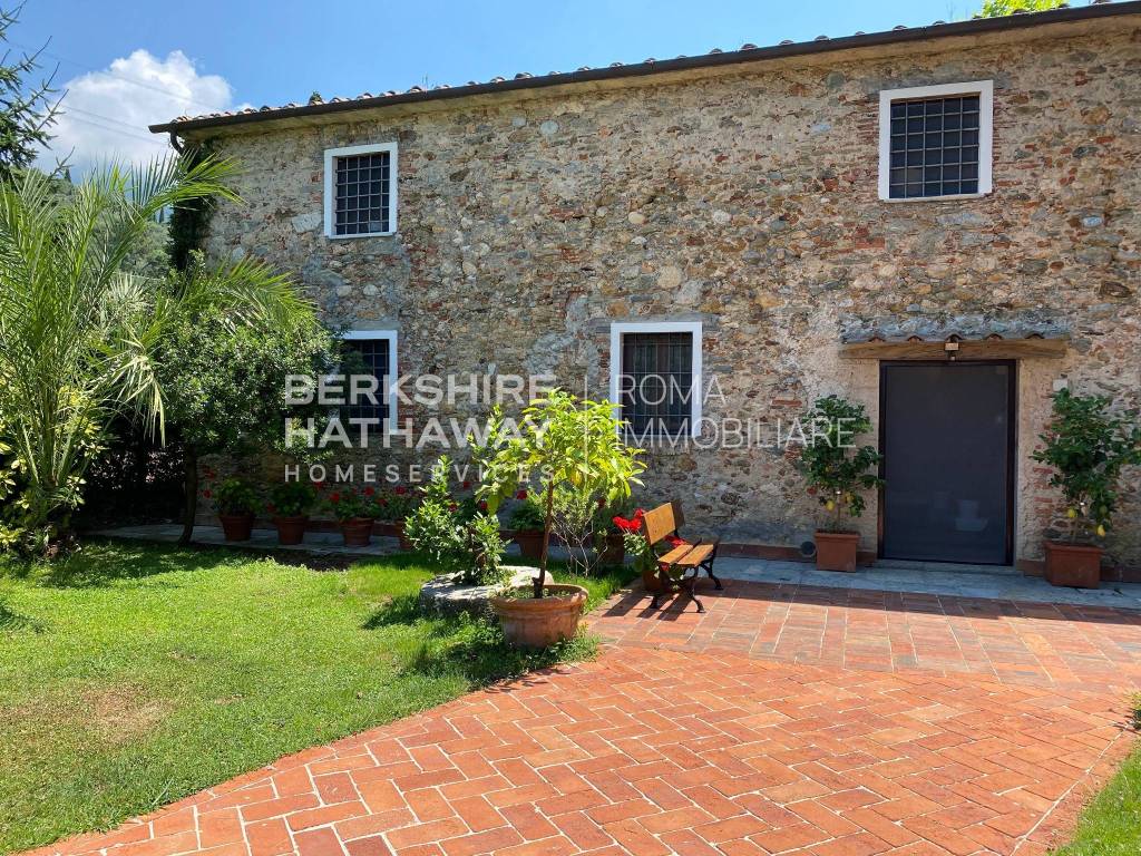 Villa a Pietrasanta in Via Valdicastello Carducci - Foto 5