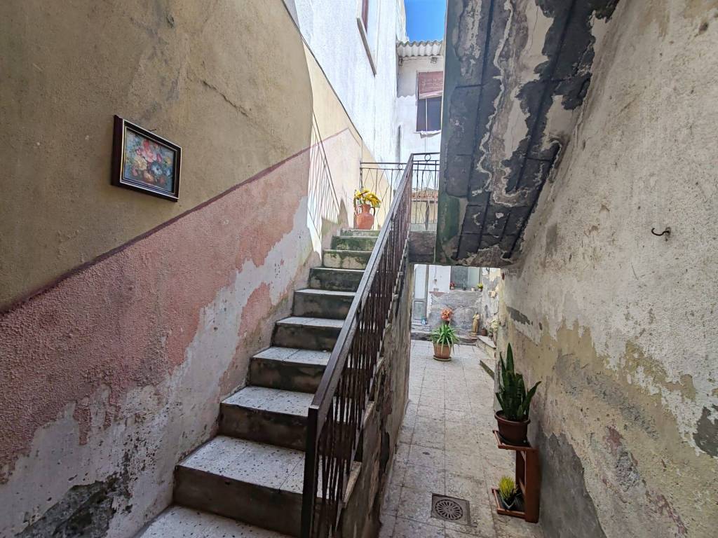 Casa indipendente a Paternò in Via Siracusa, 21 - Foto 2