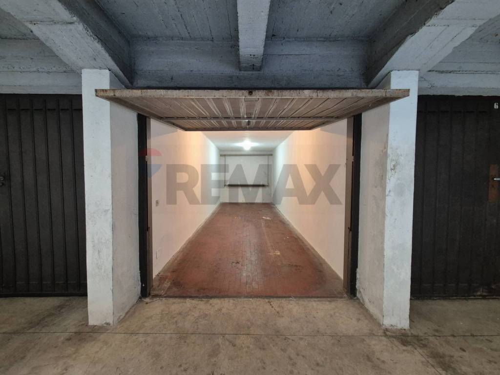 Box / garage a Bergamo in Via F.lli Calvi, 6 - Foto 2