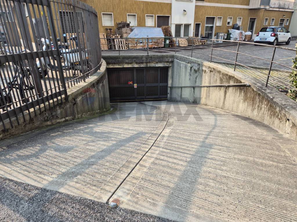 Box / garage a Bergamo in Via F.lli Calvi, 6 - Foto 4