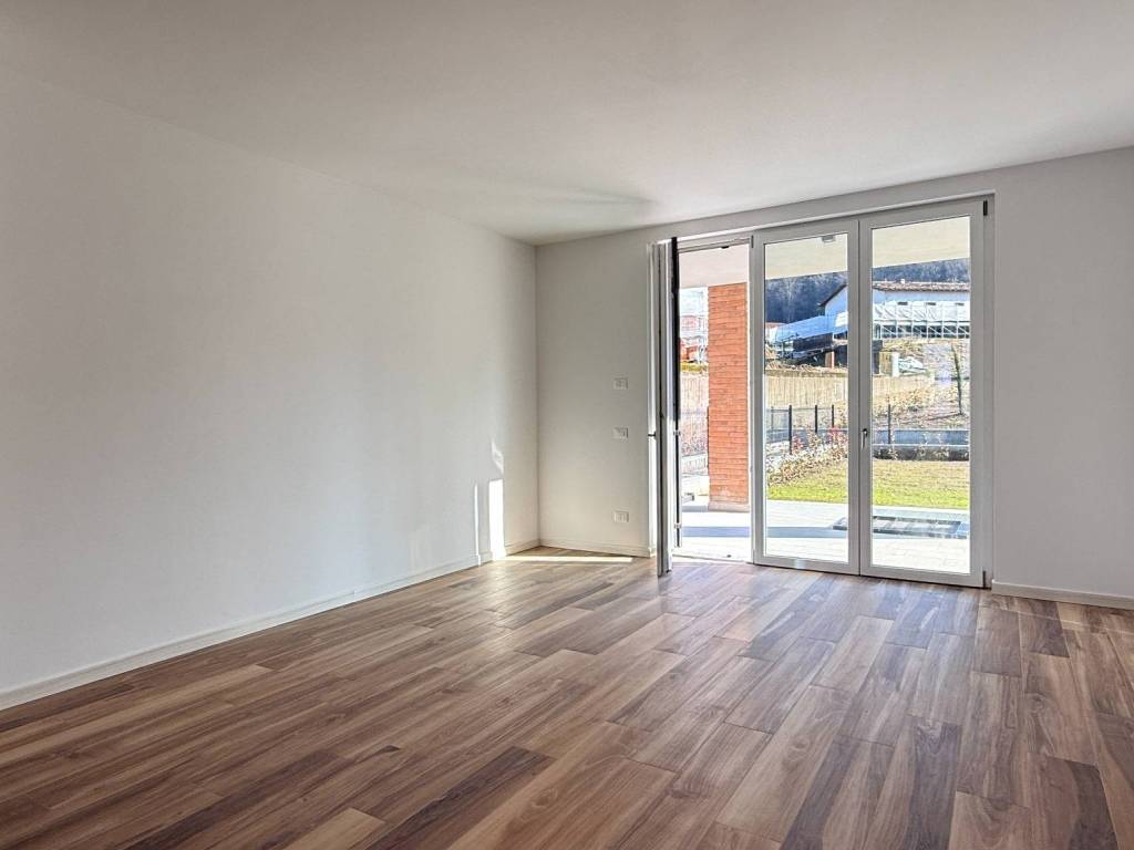 Appartamento a Bizzarone in Via Roma - Foto 2