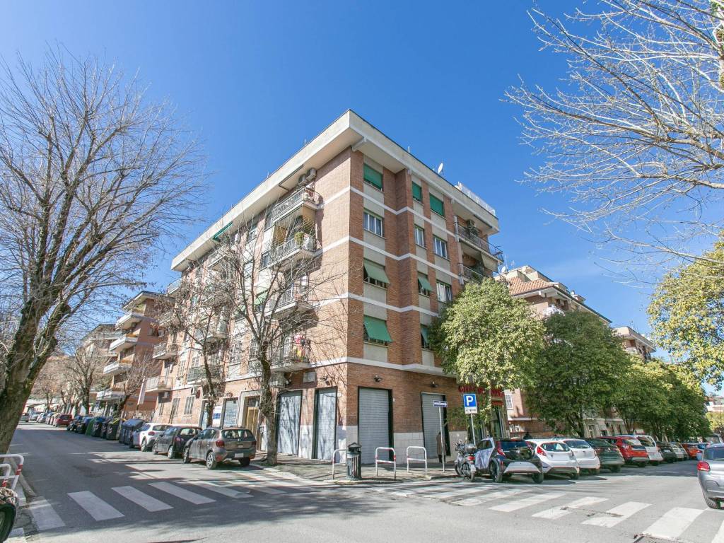 Appartamento a Roma in Via Leonardo Greppi, 118 - Foto 2