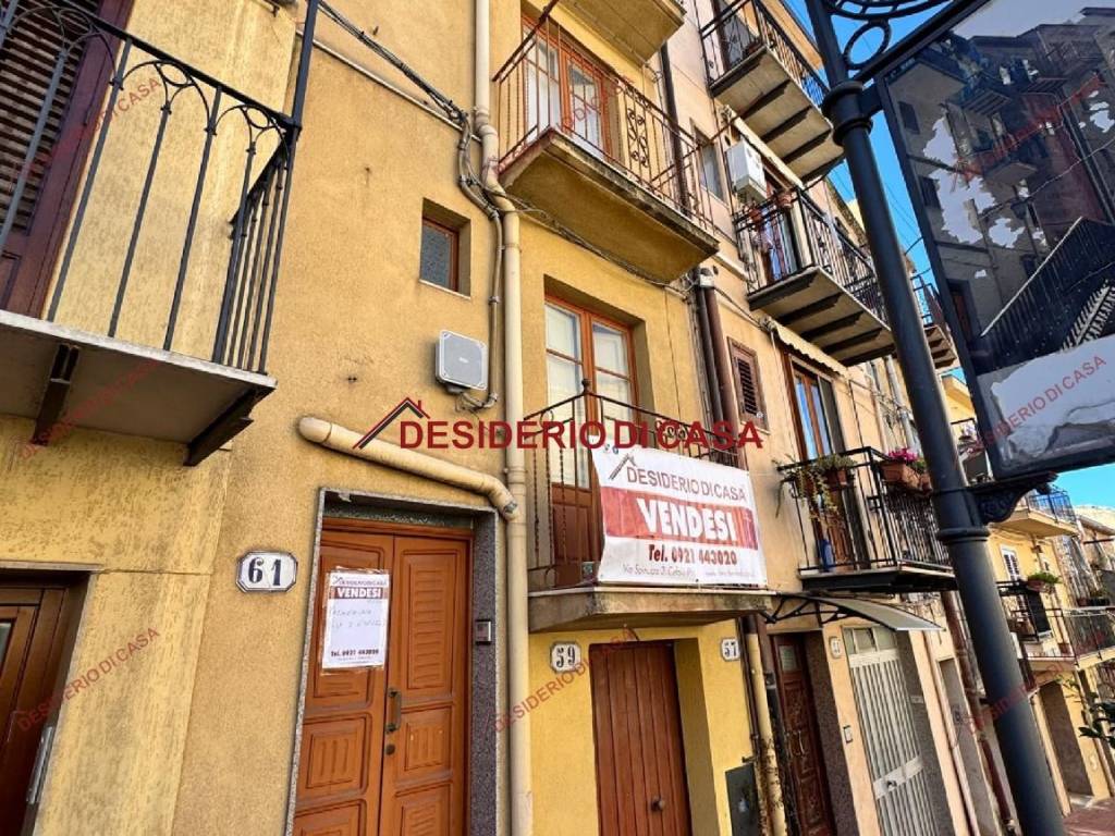 Casa indipendente a Castelbuono in Via Mario Levante, 61 - Foto 5