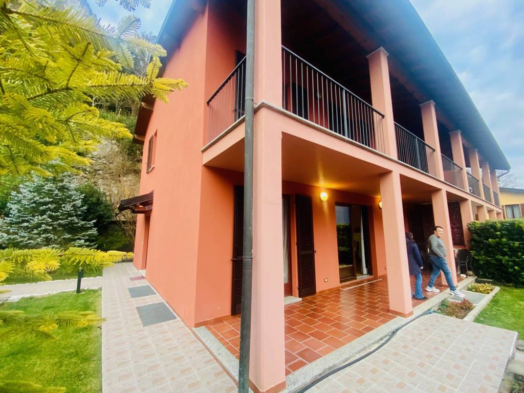 Villa a Valsolda in Strada Sasso Rosso Dasio - Foto 3