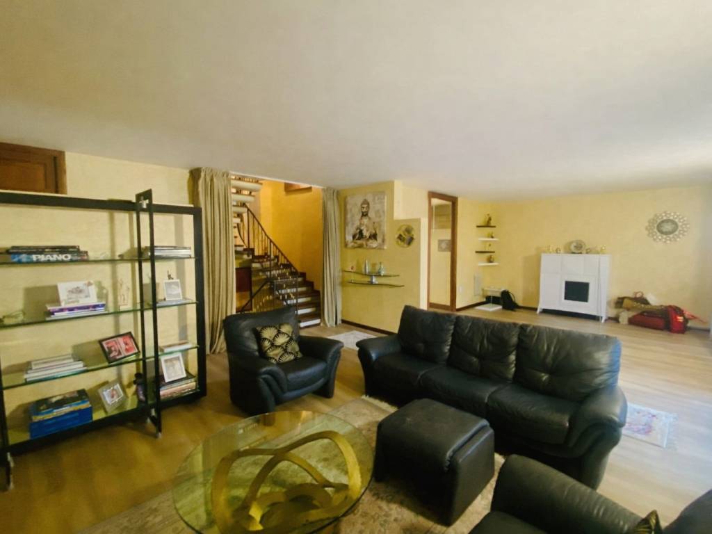 Villa a Valsolda in Strada Sasso Rosso Dasio - Foto 5