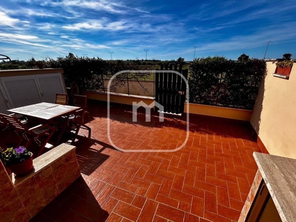 Villetta a schiera a Pomezia in Via Alghero - Foto 5