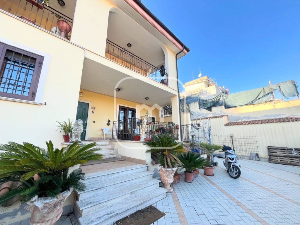 Villa a Roma in Via Sepino, 134 - Foto 3