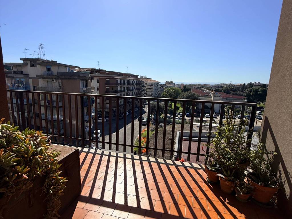 Appartamento a Catania in Piazza Gaetano Marletta, 7 - Foto 5