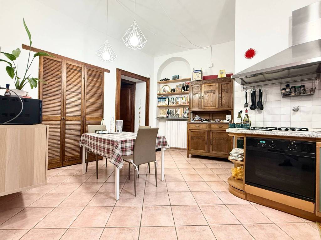 Appartamento a Torino in Via Francesco Petrarca, 18 - Foto 2