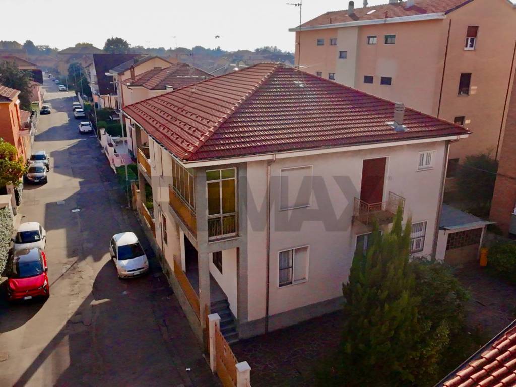 Villa a Rho in via Mameli, 43 - Foto 2