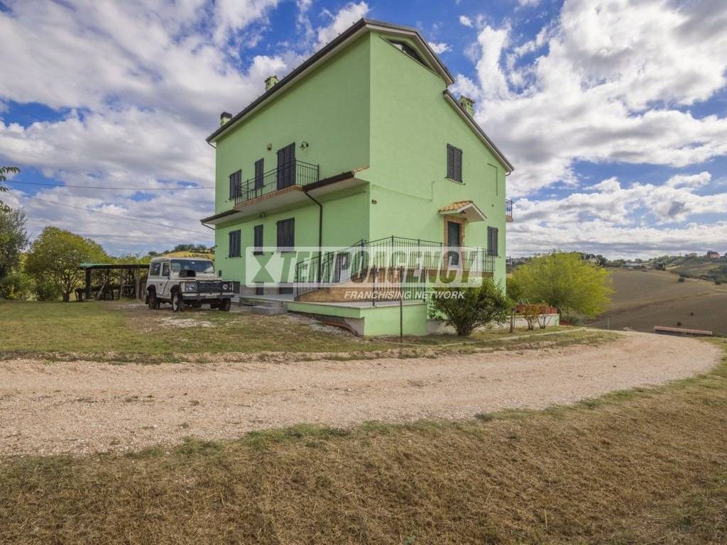 Casa indipendente a Mogliano in Contrada Macarre - Foto 2