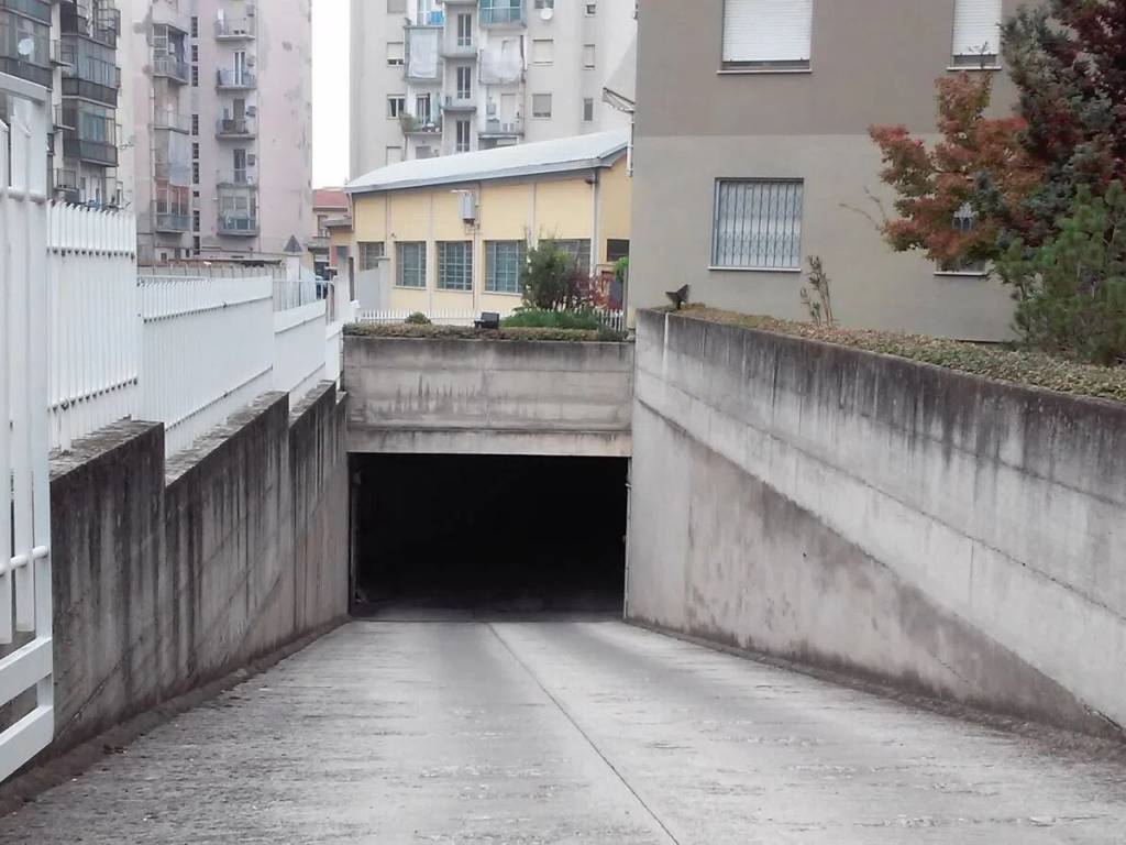Box / garage a Vercelli in Via Terracina - Foto 2