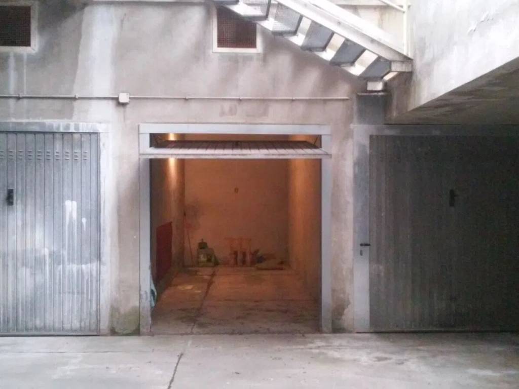 Box / garage a Vercelli in Via Terracina - Foto 5