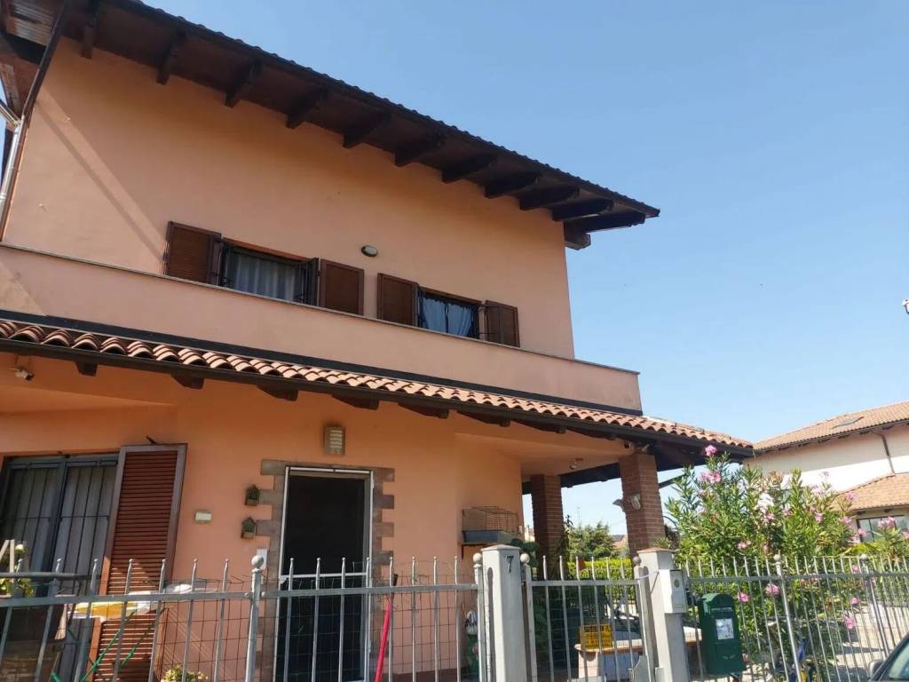 Villa a Borgo vercelli in Via Sant'Evasio, 7 - Foto 2