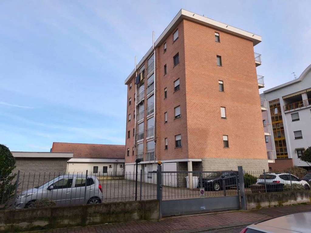 Appartamento a Vercelli in Via Armando Donna, 17 - Foto 3
