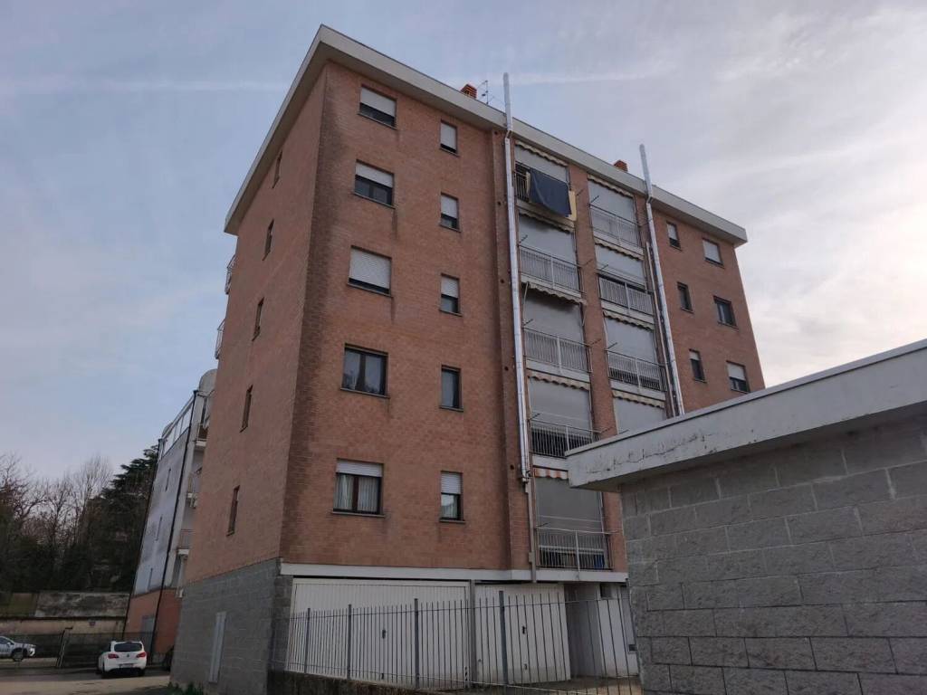 Appartamento a Vercelli in Via Armando Donna, 17 - Foto 5