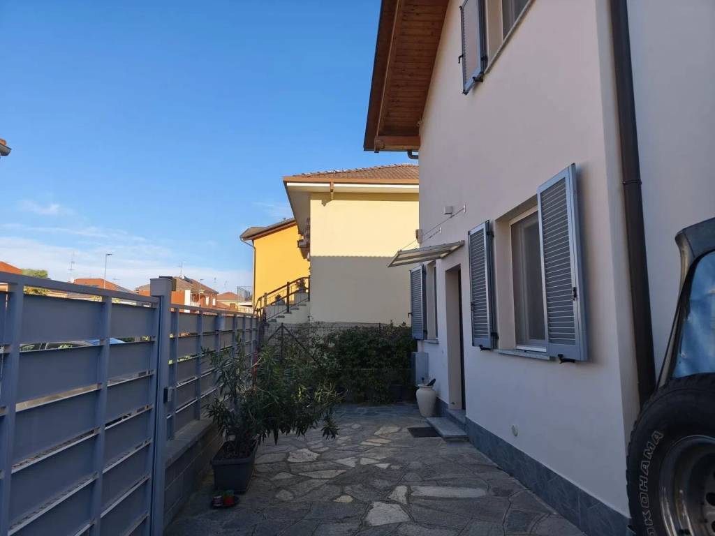 Villa a Vercelli in Via Trieste, 6 - Foto 3