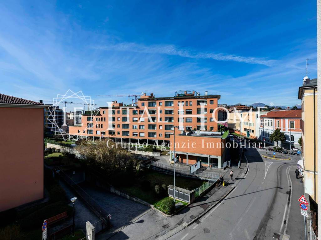 Appartamento a Bergamo in Via Alberico da Rosciate, 28 - Foto 3
