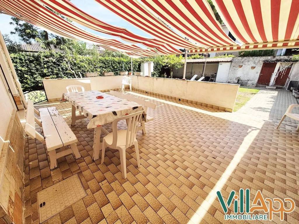 Villa a Fondi in Viale Delle Rose, 15 - Foto 3