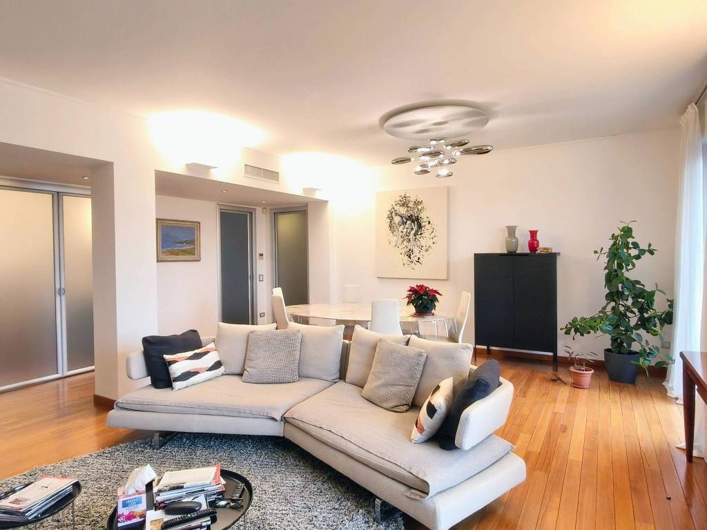 Appartamento a Milano in Via Benvenuto Cellini - Foto 2
