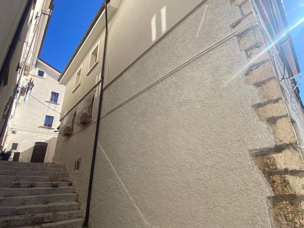 Casa indipendente a Rocca di mezzo in Via Tramontana, 8 - Foto 4