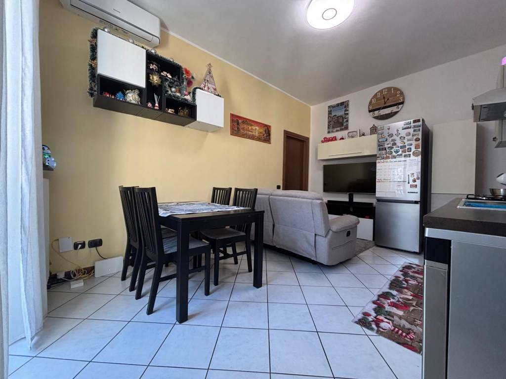 Appartamento a Rovellasca in Via 20 Settembre, 5 - Foto 2