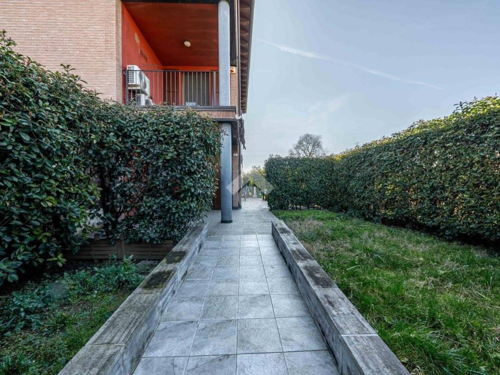 Appartamento a Reggio emilia in Via Caduti in Missione di Pace - Foto 2