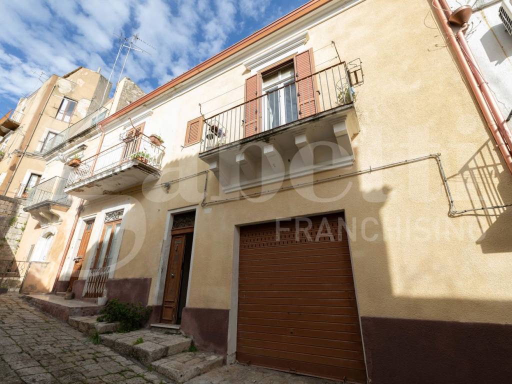 Casa indipendente a Ragusa in VIA GIAMBATTISTA ODIERNA, 13 - Foto 2