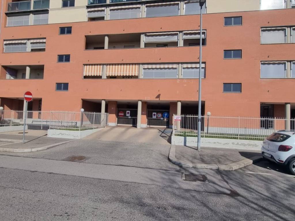 Box / garage a Torino in Via Cervino, 44 - Foto 2