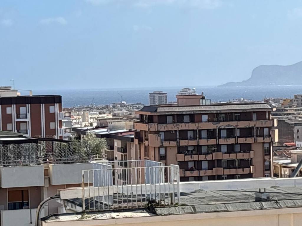 Appartamento a Palermo in Via Enrico Fermi, 36 - Foto 2