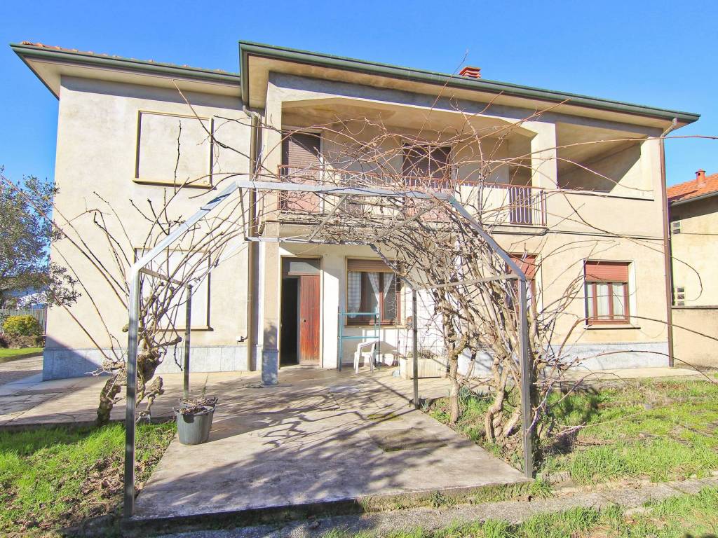 Villa a Cogliate in Via Piave, 110 - Foto 3