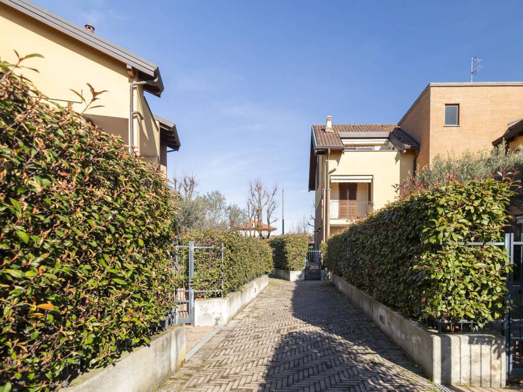 Appartamento a Origgio in Via Udrigium, 15 - Foto 2