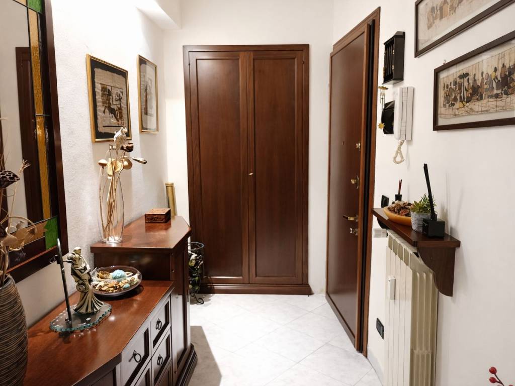 Appartamento a Limbiate in Via Francesco Caracciolo, 4 - Foto 2