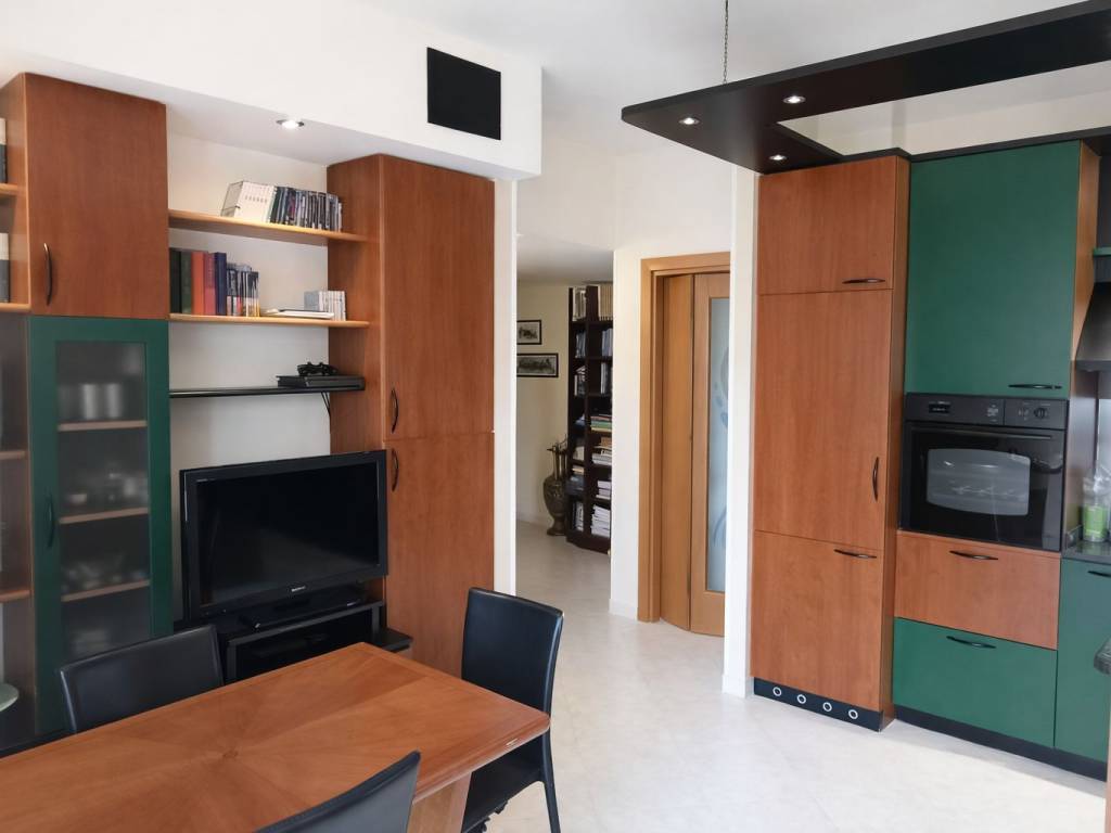 Appartamento a Limbiate in Via Francesco Caracciolo, 4 - Foto 4