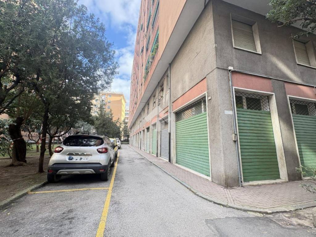 Box / garage a Genova in Via Blelè, 38 - Foto 2