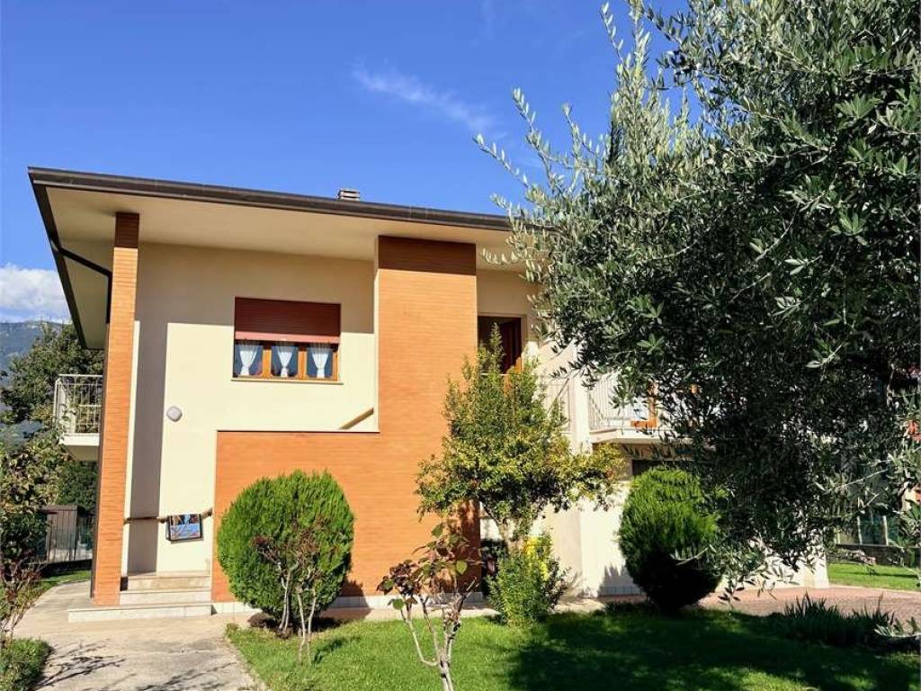 Casa indipendente a Vittorio veneto in Via Dei Furlani, 99 - Foto 2