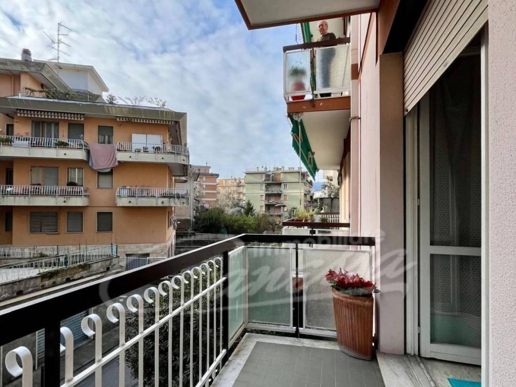 Appartamento a Rapallo in Via Castagneto, 29 - Foto 2