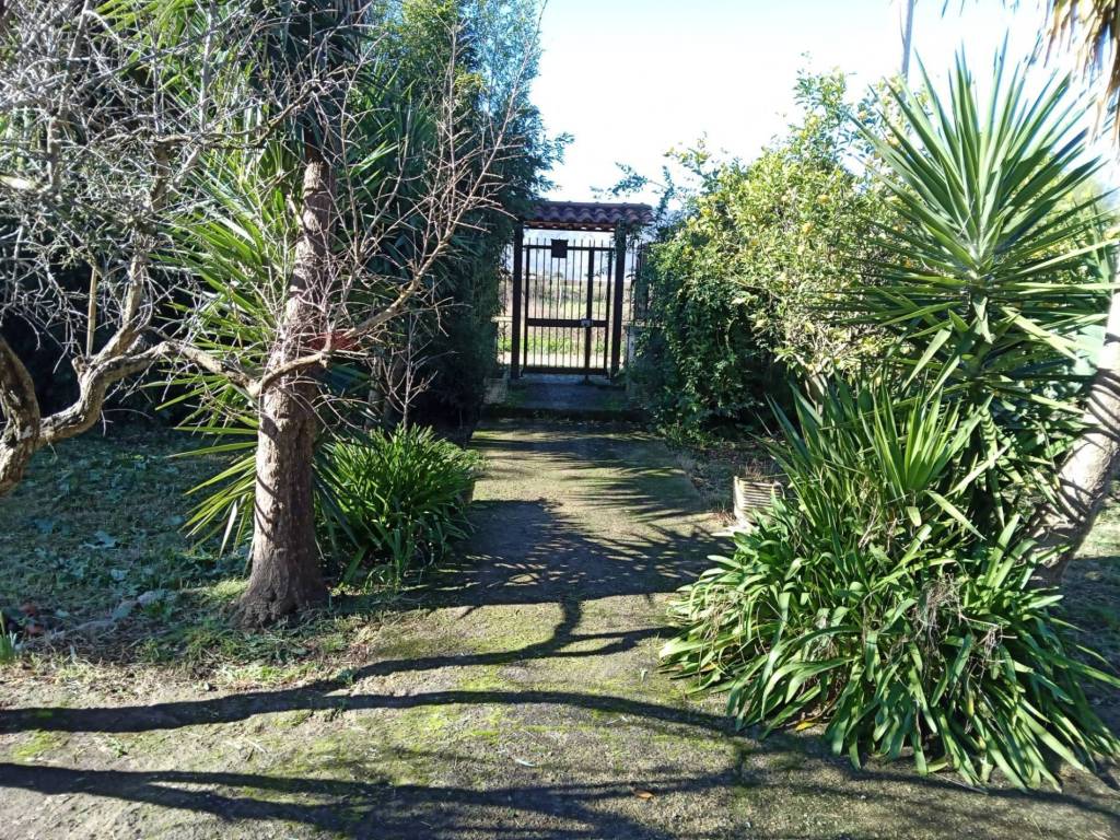 Villa a Fondi in Via Portaturo - Foto 3