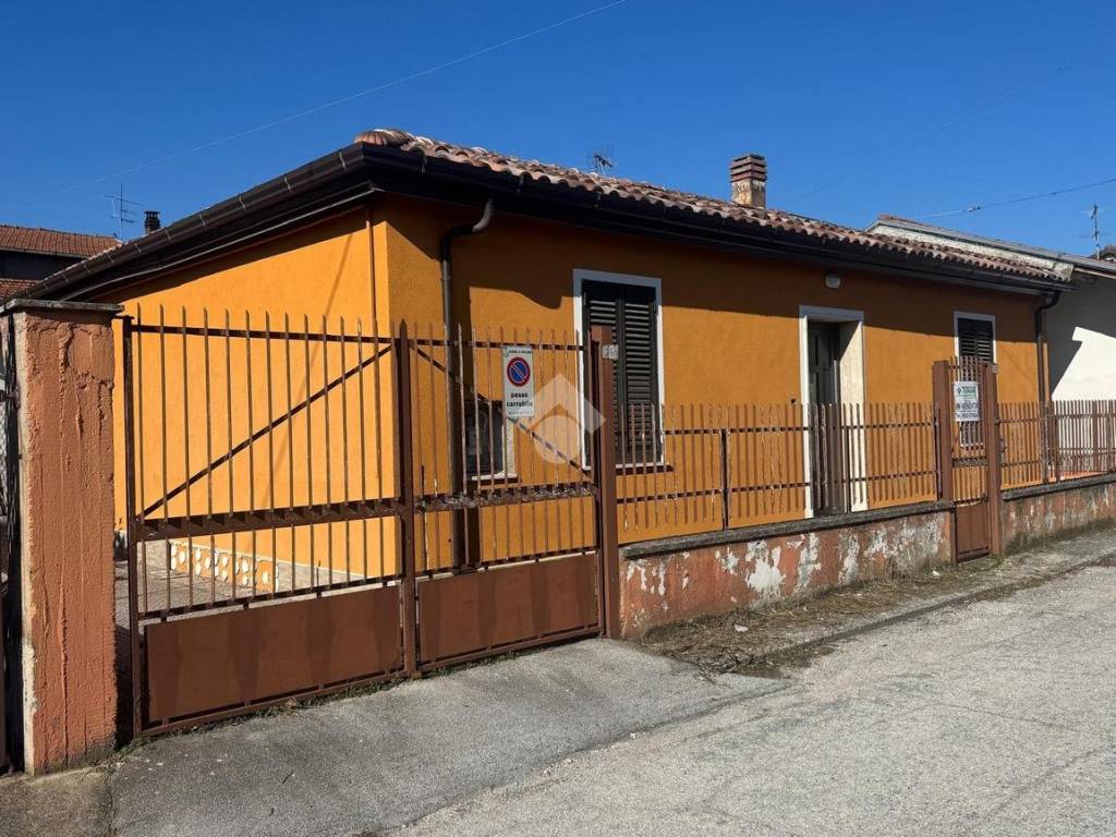 Casa indipendente a Avezzano in Via delle Cave, 34 - Foto 2