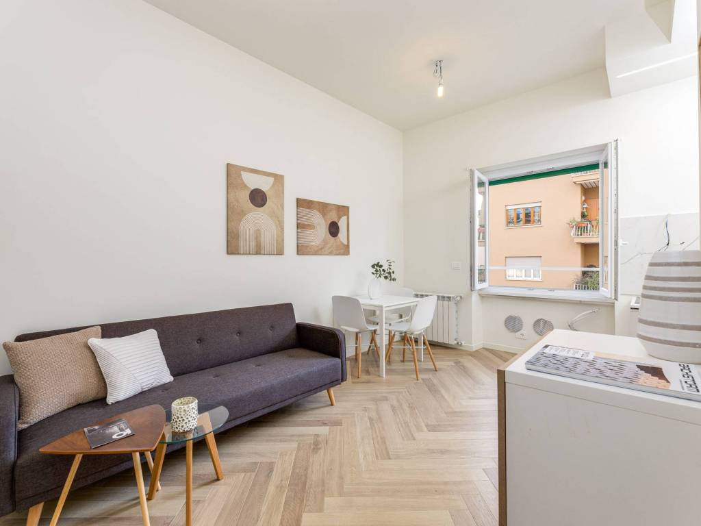 Appartamento a Roma in Via Caulonia, 8 - Foto 3