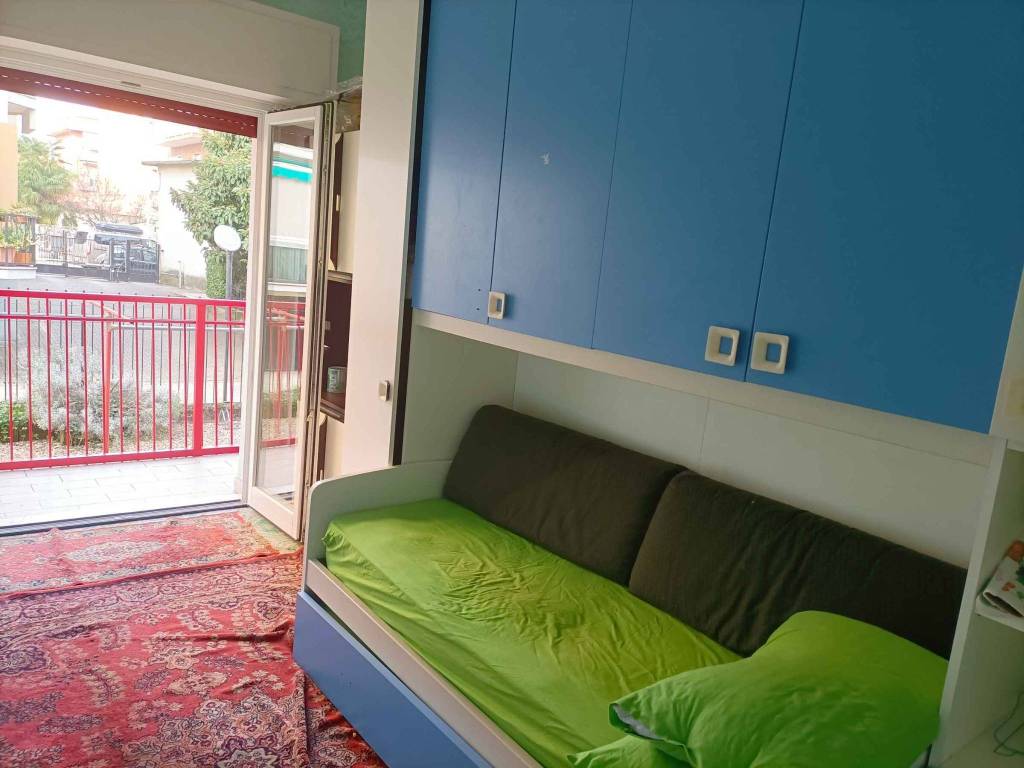 Appartamento a Cesano boscone in Via Giuseppe Garibaldi, 13 - Foto 2