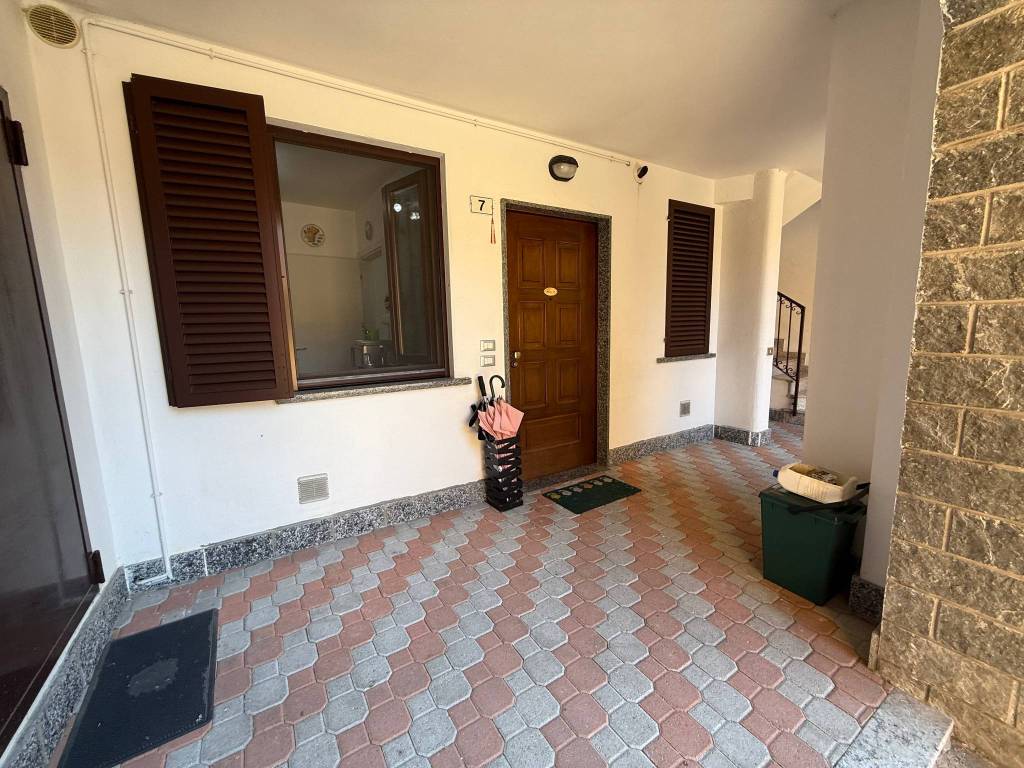 Appartamento a Eupilio in Piazza Camillo Benso di Cavour, 8 - Foto 3