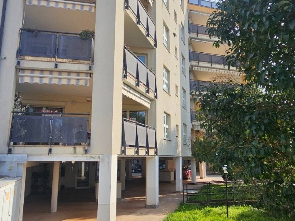 Appartamento a Trieste in Via Giuseppe Di Vittorio - Foto 4