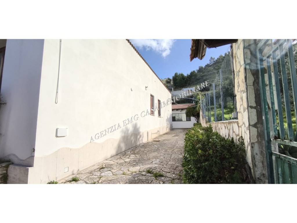 Villa a Alcamo in Via Corrado Avolio, 11 - Foto 4