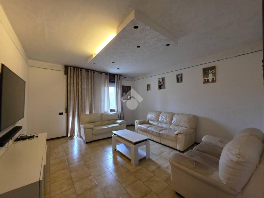 Appartamento a Cadoneghe in Via giuseppe guerzoni, 1602 - Foto 3