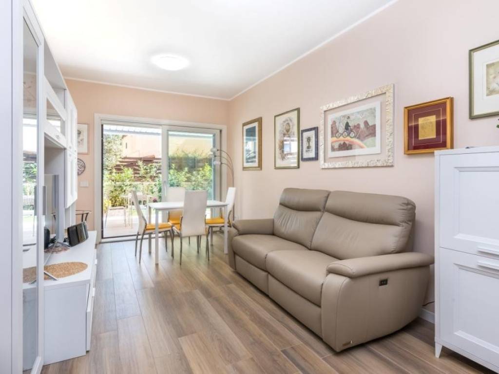 Appartamento a Grottaferrata in Viale Vittorio Veneto, 79 - Foto 4